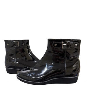 Cole Haan/Nike patent leather side zip booties in great condition size  7
